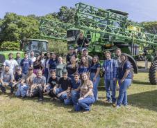 Máquinas agrícolas permitem aos alunos da UEM imersão em inovação tecnológica
