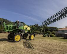 Máquinas agrícolas permitem aos alunos da UEM imersão em inovação tecnológica
