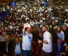 Ganhando o Mundo: 1,3 mil alunos passam pela preparação final antes do intercâmbio