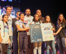 Ganhando o Mundo: 1,3 mil alunos passam pela preparação final antes do intercâmbio