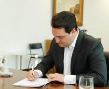 Governador sanciona ampliação e reajuste do auxílio-alimentação para servidores