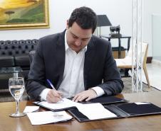 Governador sanciona ampliação e reajuste do auxílio-alimentação para servidores