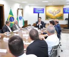 O governador Carlos Massa Ratinho Junior assinou nesta segunda-feira (02) o convênio entre o Governo do Estado e a Universidade Federal do Paraná (UFPR) para construção da sede própria da instituição em Jandaia do Sul, no Vale do Ivaí.