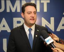 Ratinho Junior destaca conquistas da educação em evento da Gazeta do Povo