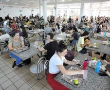 Governo envia projeto de lei para subsidiar alimentação de universitários do Estado