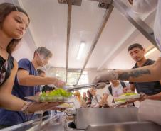 Governo envia projeto de lei para subsidiar alimentação de universitários do Estado