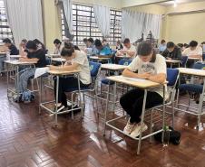 Unioeste aplica provas do Vestibular 2025; resultado será divulgado em janeiro