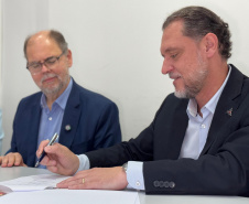 Estado anuncia investimento de R$ 7,6 milhões para aquisições tecnológicas da UEM