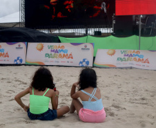 Cinema na Praia garante diversão e educação ambiental a crianças no Verão Maior Paraná