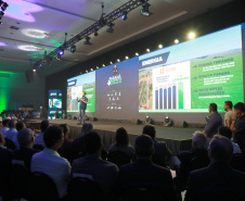 Ratinho Junior apresenta panorama do Estado a prefeitos no Paraná Mais Cidades