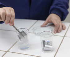 Tecpar protege saúde do consumidor com análise de embalagens de medicamentos