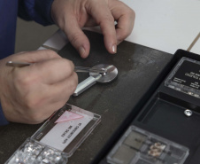 Tecpar protege saúde do consumidor com análise de embalagens de medicamentos