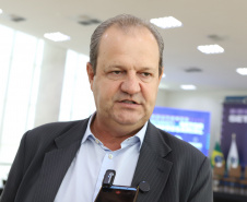 Estado concederá 100 bolsas de R$ 5 mil para doutores inovarem em empresas paranaenses