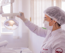 Paraná no mundo: UEPG forma 1ª doutora em Odontologia em cotutela com a Espanha