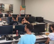 Paraná Fala Idiomas oferta mais de 4 mil vagas no primeiro semestre de 2025