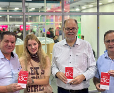 Paraná recebe 12 mil smartphones para iniciar projeto de inovação em escolas públicas
