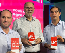 Paraná recebe 12 mil smartphones para iniciar projeto de inovação em escolas públicas