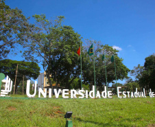 Após 10 anos, UEL lança concurso com 102 vagas para professor; salário é de R$ 17 mil