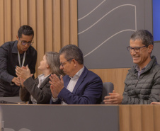 UEPG recebe terceira cientista ucraniana para desenvolvimento de pesquisas na poesia