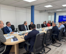 Paraná instala Conselho de IA e avança na regulamentação da tecnologia no setor público