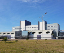 Hospital Regional do Centro-Oeste é referência em cirurgias eletivas e formação profissional