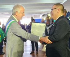 Unioeste recebe homenagem por 20 anos de atuação no Projeto Rondon