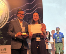 Grupo de pesquisa da UEPG recebe prêmio em congresso internacional por educação patrimonial
