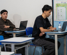 Travessia para o futuro: Talento Tech impulsiona carreira de jovens da Ilha das Peças