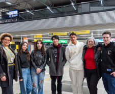 Alunos paranaenses embarcam para Portugal para participar de programa de líderes em inovação