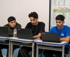 Travessia para o futuro: Talento Tech impulsiona carreira de jovens da Ilha das Peças