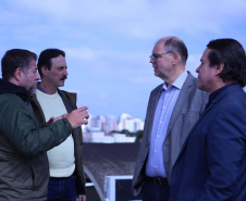 Estado faz entrega simbólica de chaves à entidade que assume a gestão do Hub GovTechs