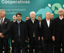 Modelo reconhecido pela ONU, cooperativismo do Paraná é celebrado no Palácio Iguaçu