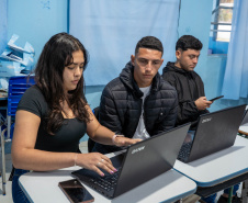 Travessia para o futuro: Talento Tech impulsiona carreira de jovens da Ilha das Peças