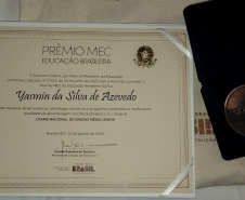 Professor de Artes Cênicas da UEM conquista o Prêmio Jabuti Acadêmico