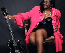 Portas Abertas no MAC-PR, B.B. King no Guaíra e bordado no MON marcam a agenda cultural