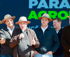 Ratinho Junior anuncia conclusão da pavimentação de Castro ao distrito do Socavão