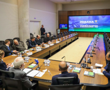 Piana destaca diferenciais do Paraná para a Agência Francesa de Desenvolvimento