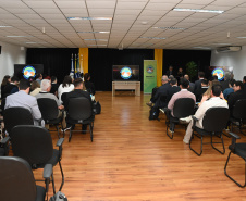 Missão da Nova Zelândia visita universidades estaduais do Paraná em busca de parcerias