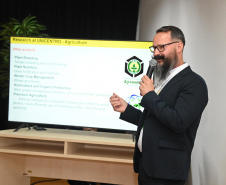 Missão da Nova Zelândia visita universidades estaduais do Paraná em busca de parcerias