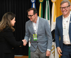 Missão da Nova Zelândia visita universidades estaduais do Paraná em busca de parcerias