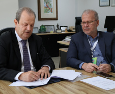 Governo firma parceria internacional para ofertar cursos de qualificação em 19 áreas