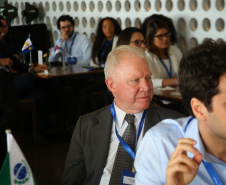 Paraná articula parceria para estudantes fazerem pós-graduação no Exterior