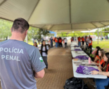 Mais de 5 mil sacochilas produzidas no sistema prisional são entregues na UnioXP