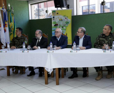 Paraná firma parceria com Ministério da Defesa para operação do Projeto Rondon