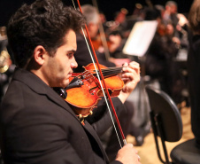 Orquestra Sinfônica do Paraná abre o Festival de Música de Maringá e encanta o público