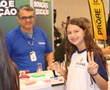 Com laboratório simulado, Tecpar apresenta trabalho a visitantes no Paraná Faz Ciência