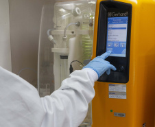 Com laboratório especializado, Tecpar aumenta análises sobre presença de metanol em bebidas
