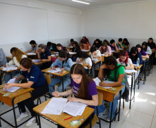 Com 5.981 candidatos, Unicentro aplica provas do Vestibular 2026
