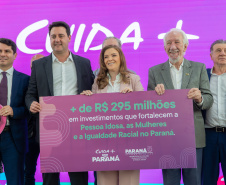 Estado lança programa Paraná Amigo da Pessoa Idosa e oficializa Bolsa Cuidador