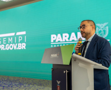 Estado lança programa Paraná Amigo da Pessoa Idosa e oficializa Bolsa Cuidador